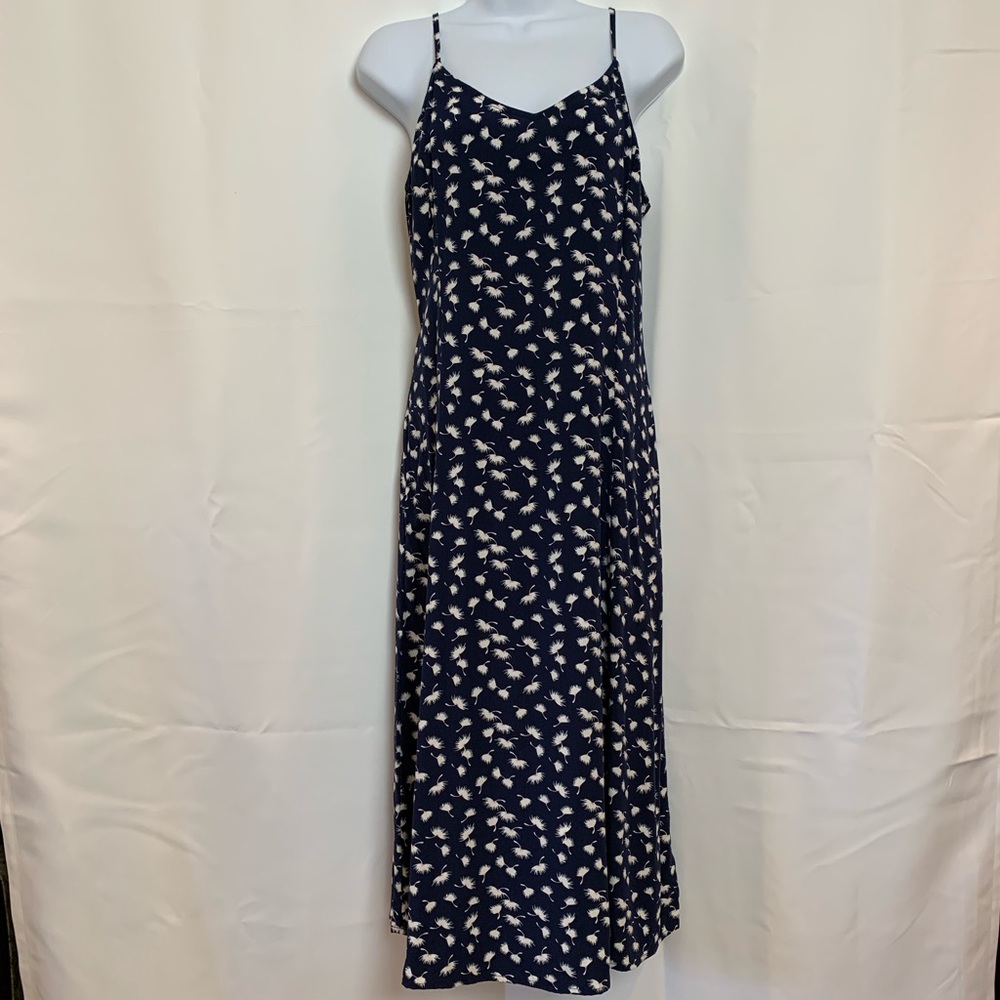 ON Floral V Neck Flair Midi Dress Sz M Side Zip